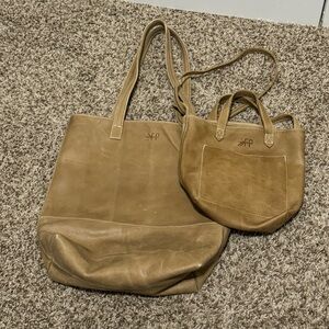 Freshly Picked Weathered Brown Tote set